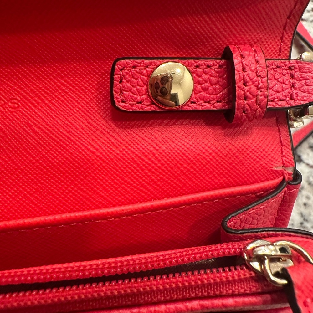 Michael Kors Jet Set Travel 3-in-1 Crossbody Bag Purse - Color: Coral Reef - Picture 10 of 10